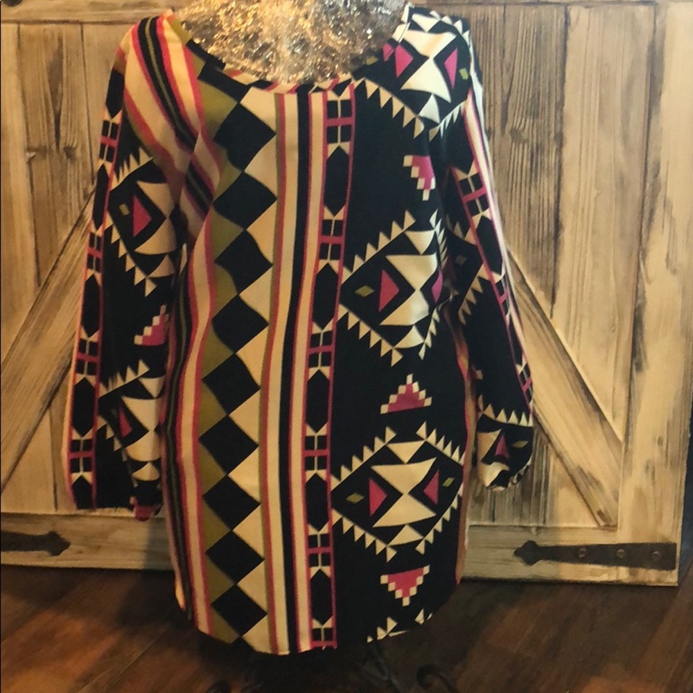 Geometric tunic - Picture 7 of 8